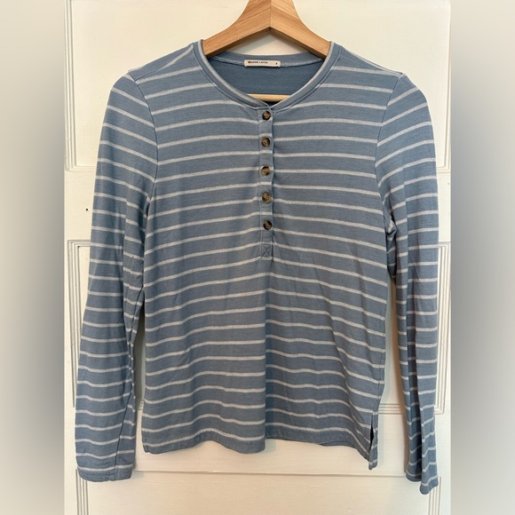 Marine Layer Double Knit Henley Long Sleeve Top in Light Blue/White Stripe Small - Picture 13 of 13